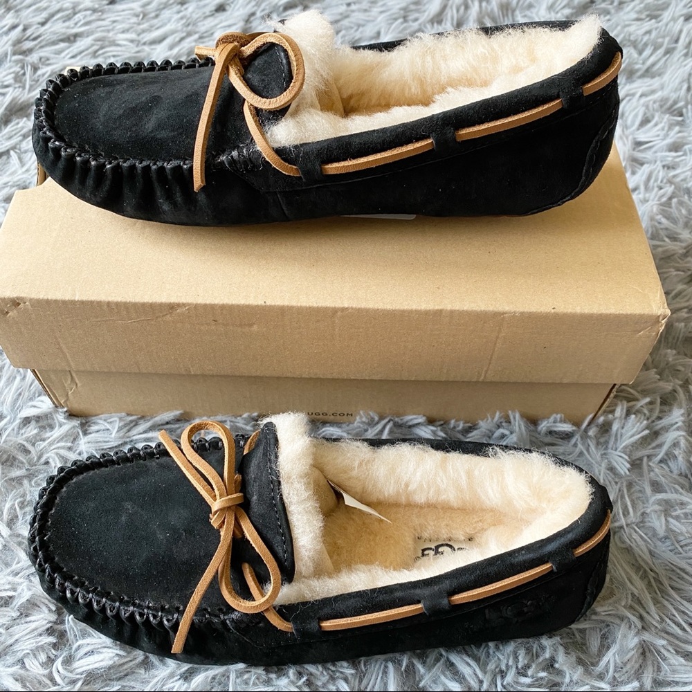UGG Dakota Black and Brown Moccasin Slippers🌚